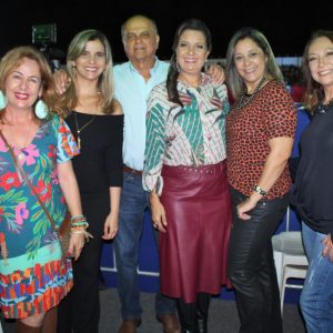 Show da dupla sertaneja Zezé Di Camargo e Luciano mais uma leva multidão ao Parque de Exposições “Salustiano Morais” (27) Show da dupla sertaneja Zezé Di Camargo e Luciano mais uma leva multidão ao Parque de Exposições “Salustiano Morais” (27)