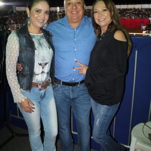 Show da dupla sertaneja Zezé Di Camargo e Luciano mais uma leva multidão ao Parque de Exposições “Salustiano Morais” (37) Show da dupla sertaneja Zezé Di Camargo e Luciano mais uma leva multidão ao Parque de Exposições “Salustiano Morais” (37)