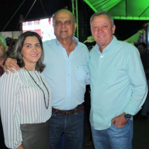 Show da dupla sertaneja Zezé Di Camargo e Luciano mais uma leva multidão ao Parque de Exposições “Salustiano Morais” (43) Show da dupla sertaneja Zezé Di Camargo e Luciano mais uma leva multidão ao Parque de Exposições “Salustiano Morais” (43)
