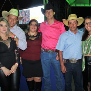 Show da dupla sertaneja Zezé Di Camargo e Luciano mais uma leva multidão ao Parque de Exposições “Salustiano Morais” (47) Show da dupla sertaneja Zezé Di Camargo e Luciano mais uma leva multidão ao Parque de Exposições “Salustiano Morais” (47)