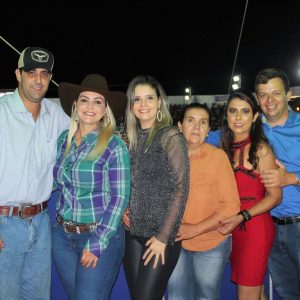 Show da dupla sertaneja Zezé Di Camargo e Luciano mais uma leva multidão ao Parque de Exposições “Salustiano Morais” (48) Show da dupla sertaneja Zezé Di Camargo e Luciano mais uma leva multidão ao Parque de Exposições “Salustiano Morais” (48)