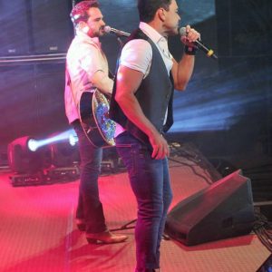 Show da dupla sertaneja Zezé Di Camargo e Luciano mais uma leva multidão ao Parque de Exposições “Salustiano Morais” (64) Show da dupla sertaneja Zezé Di Camargo e Luciano mais uma leva multidão ao Parque de Exposições “Salustiano Morais” (64)