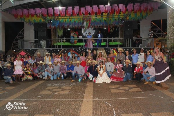 2º Juninão leva grande público para a praça (1)