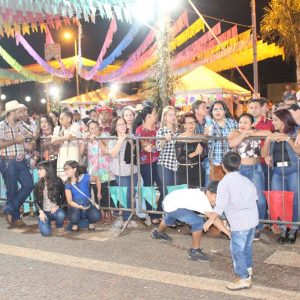 2º Juninão leva grande público para a praça (23) 2º Juninão leva grande público para a praça (23)