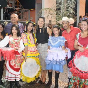 2º Juninão leva grande público para a praça (32) 2º Juninão leva grande público para a praça (32)