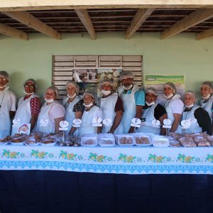 Comunidade Paulo Freire recebe curso de Defumação de Carne de Frango (4) Comunidade Paulo Freire recebe curso de Defumação de Carne de Frango (4)