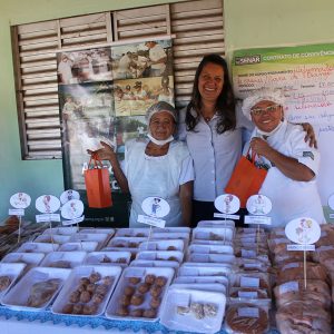 Comunidade Paulo Freire recebe curso de Defumação de Carne de Frango (7) Comunidade Paulo Freire recebe curso de Defumação de Carne de Frango (7)