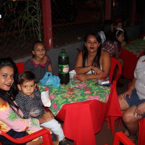 Em noite de festa julina no CRAS de Chaveslândia, prefeito anuncia novas ações para a comunidade (20) Em noite de festa julina no CRAS de Chaveslândia, prefeito anuncia novas ações para a comunidade (20)