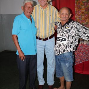 Em noite de festa julina no CRAS de Chaveslândia, prefeito anuncia novas ações para a comunidade (27) Em noite de festa julina no CRAS de Chaveslândia, prefeito anuncia novas ações para a comunidade (27)