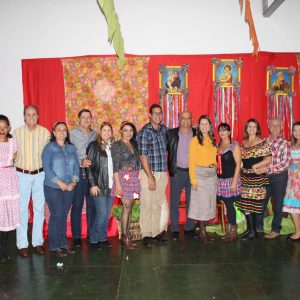 Em noite de festa julina no CRAS de Chaveslândia, prefeito anuncia novas ações para a comunidade (28) Em noite de festa julina no CRAS de Chaveslândia, prefeito anuncia novas ações para a comunidade (28)