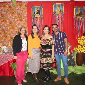 Em noite de festa julina no CRAS de Chaveslândia, prefeito anuncia novas ações para a comunidade (35) Em noite de festa julina no CRAS de Chaveslândia, prefeito anuncia novas ações para a comunidade (35)