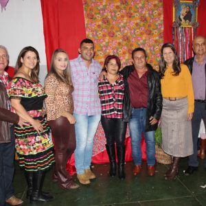 Em noite de festa julina no CRAS de Chaveslândia, prefeito anuncia novas ações para a comunidade (56) Em noite de festa julina no CRAS de Chaveslândia, prefeito anuncia novas ações para a comunidade (56)