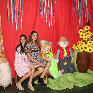 Em noite de festa julina no CRAS de Chaveslândia, prefeito anuncia novas ações para a comunidade (6) Em noite de festa julina no CRAS de Chaveslândia, prefeito anuncia novas ações para a comunidade (6)