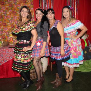 Em noite de festa julina no CRAS de Chaveslândia, prefeito anuncia novas ações para a comunidade (8) Em noite de festa julina no CRAS de Chaveslândia, prefeito anuncia novas ações para a comunidade (8)