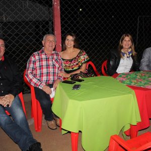 Em noite de festa julina no CRAS de Chaveslândia, prefeito anuncia novas ações para a comunidade (9) Em noite de festa julina no CRAS de Chaveslândia, prefeito anuncia novas ações para a comunidade (9)