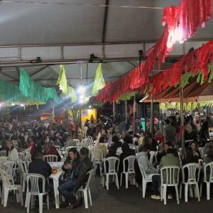 Prefeito prestigia 8ª Festa de São Cristóvão (41) Prefeito prestigia 8ª Festa de São Cristóvão (41)