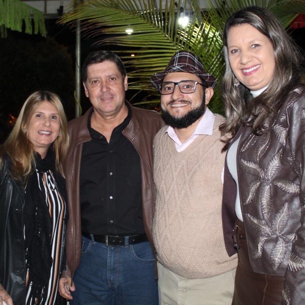 Prefeito prestigia 8ª Festa de São Cristóvão (43) Prefeito prestigia 8ª Festa de São Cristóvão (43)