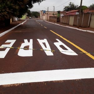 Prefeitura de Santa Vitória realiza obras de sinalização de trânsito, no distrito de Chaveslândia (4)
