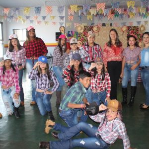 Projeto Aprendendo a Crescer promove Festa Julina (9)