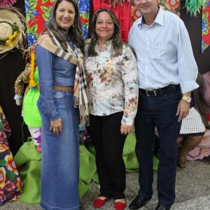 Secretaria de Desenvolvimento Social realiza Festa Junina no Grupo Conviver (11) Secretaria de Desenvolvimento Social realiza Festa Junina no Grupo Conviver (11)