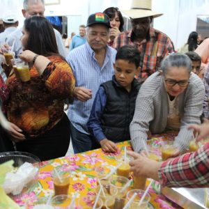 Secretaria de Desenvolvimento Social realiza Festa Junina no Grupo Conviver (5) Secretaria de Desenvolvimento Social realiza Festa Junina no Grupo Conviver (5)