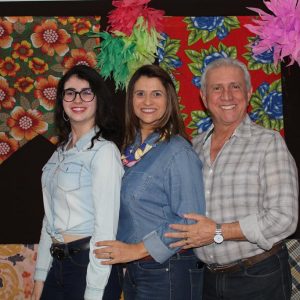 Secretaria de Desenvolvimento Social realiza Festa Junina no Grupo Conviver (52) Secretaria de Desenvolvimento Social realiza Festa Junina no Grupo Conviver (52)