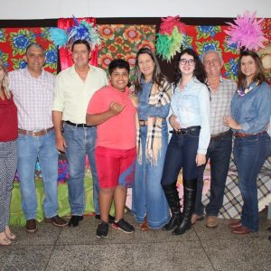 Secretaria de Desenvolvimento Social realiza Festa Junina no Grupo Conviver (53) Secretaria de Desenvolvimento Social realiza Festa Junina no Grupo Conviver (53)