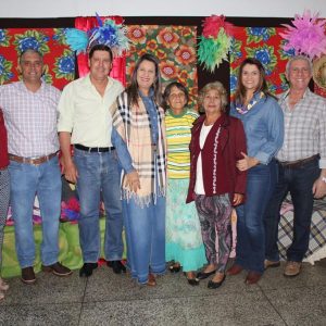 Secretaria de Desenvolvimento Social realiza Festa Junina no Grupo Conviver (54) Secretaria de Desenvolvimento Social realiza Festa Junina no Grupo Conviver (54)