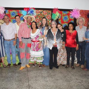 Secretaria de Desenvolvimento Social realiza Festa Junina no Grupo Conviver (55) Secretaria de Desenvolvimento Social realiza Festa Junina no Grupo Conviver (55)