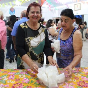 Secretaria de Desenvolvimento Social realiza Festa Junina no Grupo Conviver (67) Secretaria de Desenvolvimento Social realiza Festa Junina no Grupo Conviver (67)