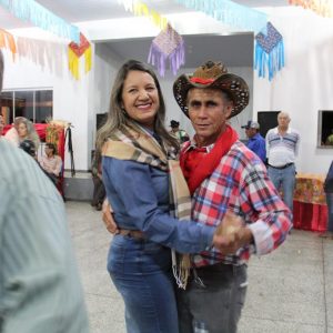 Secretaria de Desenvolvimento Social realiza Festa Junina no Grupo Conviver (68) Secretaria de Desenvolvimento Social realiza Festa Junina no Grupo Conviver (68)