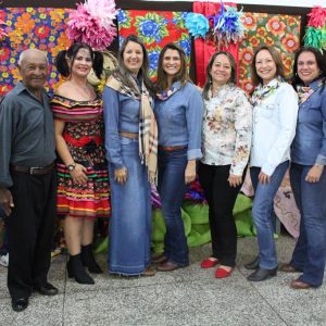 Secretaria de Desenvolvimento Social realiza Festa Junina no Grupo Conviver (70) Secretaria de Desenvolvimento Social realiza Festa Junina no Grupo Conviver (70)