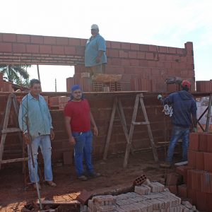 Secretária de Desenvolvimento Social acompanha as construções das casas Sociais