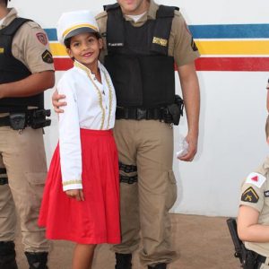 Fanfarra do Projeto Aprendendo a Crescer é destaque em homenagem cívica ao Dia do Soldado e Dia da Independência (25)