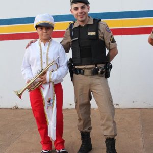 Fanfarra do Projeto Aprendendo a Crescer é destaque em homenagem cívica ao Dia do Soldado e Dia da Independência (26)