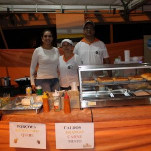 Primeira noite do 1º Festival Gastronômico movimenta Santa Vitória (8)