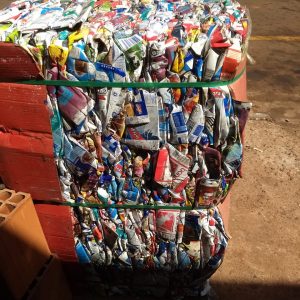 Projeto promove competicao nas escolas de Santa Vitória para estimular a reciclagem (7) Projeto promove competicao nas escolas de Santa Vitória para estimular a reciclagem (7)