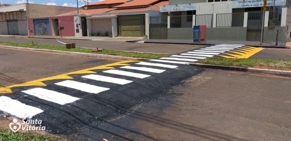 Atendendo indicação impositiva do vereador Joaquim de Lima, prefeitura constrói faixa elevada na Rua Jerônimo Teodoro