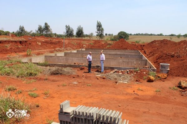 Obras de Construção da ETE estão em ritmo acelerado, avalia o Prefeito Salim e Vice Renato durante visita