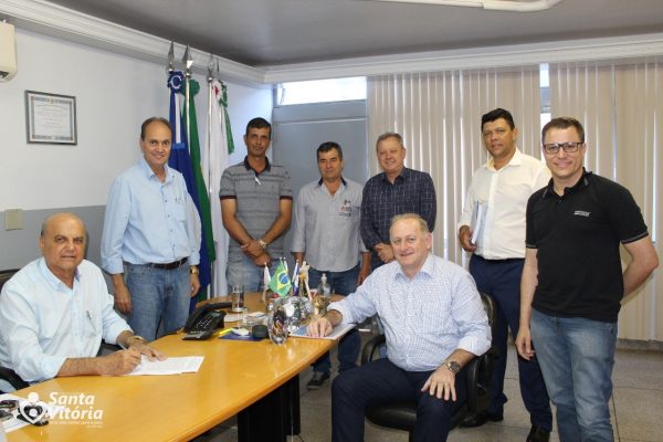 Prefeito Salim Curi assina Termo de Adesão para a Megatec Randon_