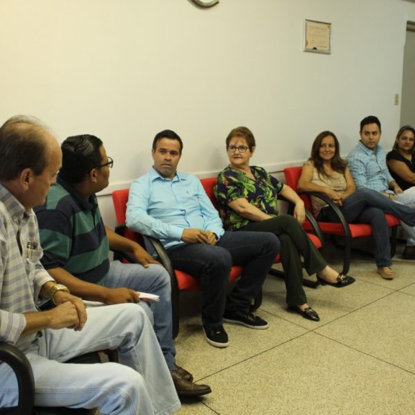 Salim Curi e Líderes do Executivo recebem visita e diplomam Conselheiros Tutelares em Santa Vitória (2) Salim Curi e Líderes do Executivo recebem visita e diplomam Conselheiros Tutelares em Santa Vitória (2)