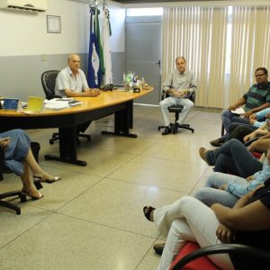 Salim Curi e Líderes do Executivo recebem visita e diplomam Conselheiros Tutelares em Santa Vitória (4) Salim Curi e Líderes do Executivo recebem visita e diplomam Conselheiros Tutelares em Santa Vitória (4)