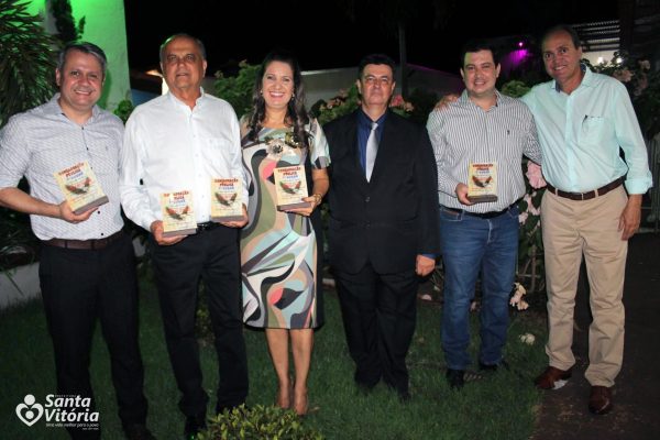 Agradecimento marca noite de homenagem a Prefeito, Secretários Municipais, Vereadores e Empresários pela PROMOART (1)