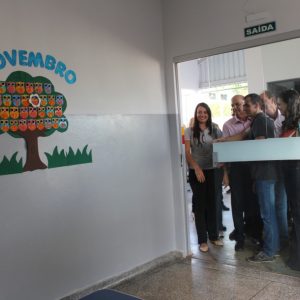 Autoridades fazem o lançamento das atividades no Novo Espaço do Projeto Aprendendo a Crescer no distrito de Chaveslândia (21) Autoridades fazem o lançamento das atividades no Novo Espaço do Projeto Aprendendo a Crescer no distrito de Chaveslândia (21)