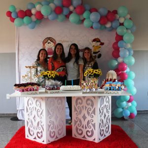 Autoridades fazem o lançamento das atividades no Novo Espaço do Projeto Aprendendo a Crescer no distrito de Chaveslândia (47) Autoridades fazem o lançamento das atividades no Novo Espaço do Projeto Aprendendo a Crescer no distrito de Chaveslândia (47)