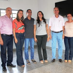 Autoridades fazem o lançamento das atividades no Novo Espaço do Projeto Aprendendo a Crescer no distrito de Chaveslândia (58) Autoridades fazem o lançamento das atividades no Novo Espaço do Projeto Aprendendo a Crescer no distrito de Chaveslândia (58)