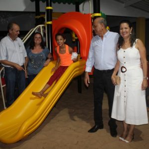 CEMEI Luíza Maria de Paula quase totalmente demolida é entregue após reconstrução e ampliação beneficiando 90 crianças a mais (9) CEMEI Luíza Maria de Paula quase totalmente demolida é entregue após reconstrução e ampliação beneficiando 90 crianças a mais (9)