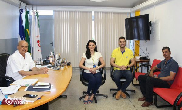 Prefeito Salim Curi recebe visita dos Gerentes do Banco do Brasil