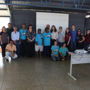 Prefeito e Primeira-dama prestigiam eleição da Nova Diretoria da APAE de Santa Vitória (16) Prefeito e Primeira-dama prestigiam eleição da Nova Diretoria da APAE de Santa Vitória (16)