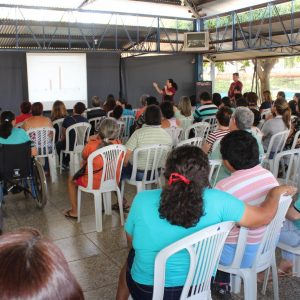 Prefeito e Primeira-dama prestigiam eleição da Nova Diretoria da APAE de Santa Vitória (23) Prefeito e Primeira-dama prestigiam eleição da Nova Diretoria da APAE de Santa Vitória (23)